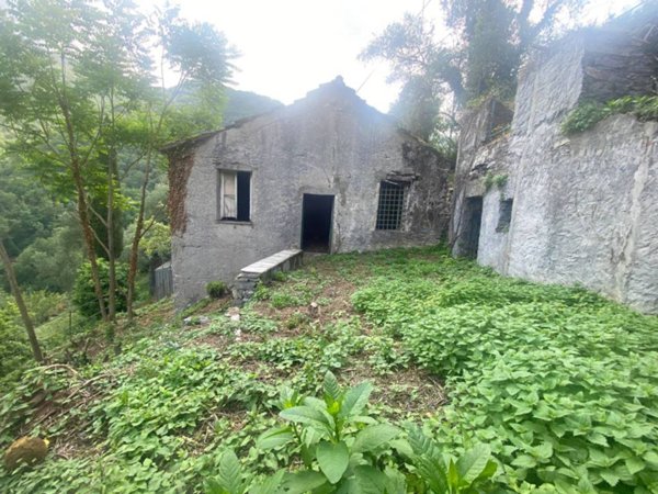 casa indipendente in vendita a Rapallo in zona Sant'Andrea di Foggia