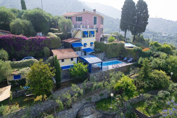 casa indipendente in vendita a Rapallo