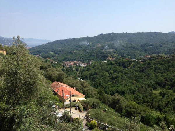 casa indipendente in vendita a Rapallo in zona Sant'Andrea di Foggia