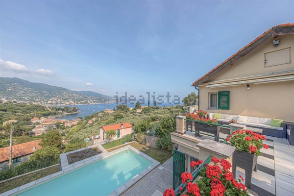 appartamento in vendita a Rapallo in zona San Michele di Pagana