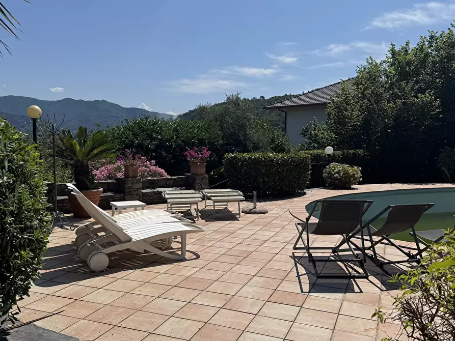 casa indipendente in vendita a Rapallo in zona San Massimo