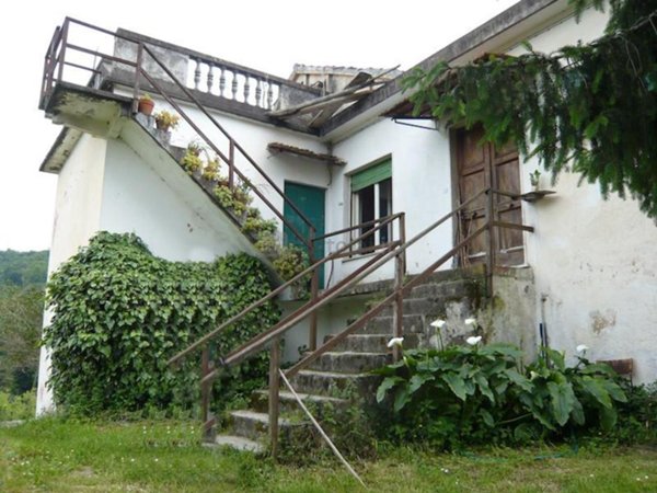 casa indipendente in vendita a Rapallo