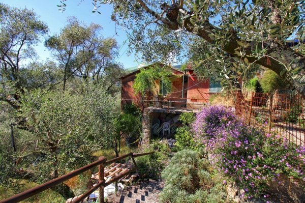 casa indipendente in vendita a Rapallo