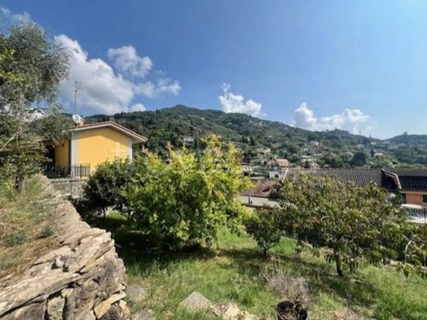 casa indipendente in vendita a Rapallo