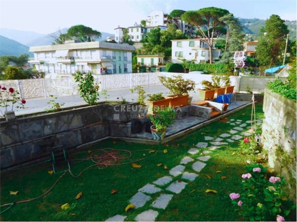 casa indipendente in vendita a Rapallo