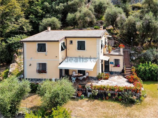 casa indipendente in vendita a Rapallo