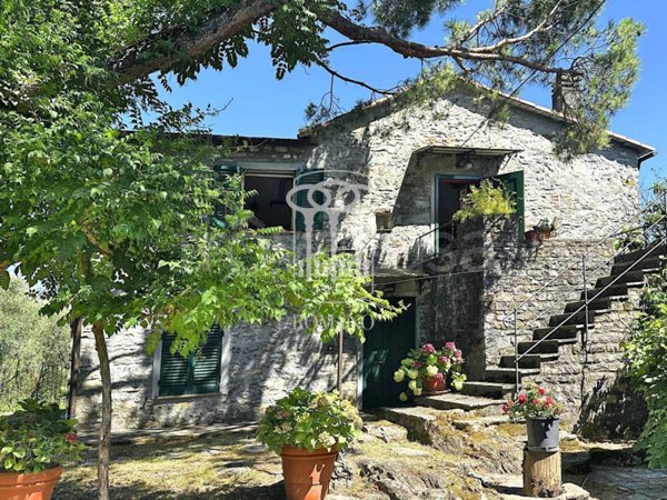 casa indipendente in vendita a Rapallo in zona San Massimo