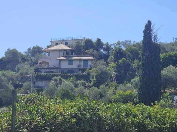 casa indipendente in vendita a Rapallo in zona San Michele di Pagana