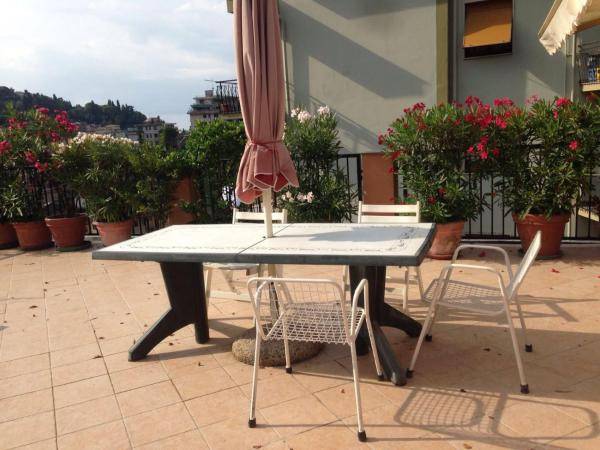 appartamento in vendita a Rapallo in zona Montallegro