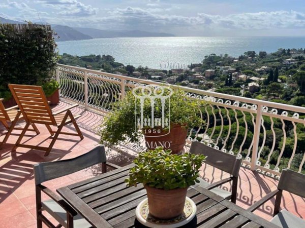 appartamento in vendita a Rapallo in zona San Michele di Pagana