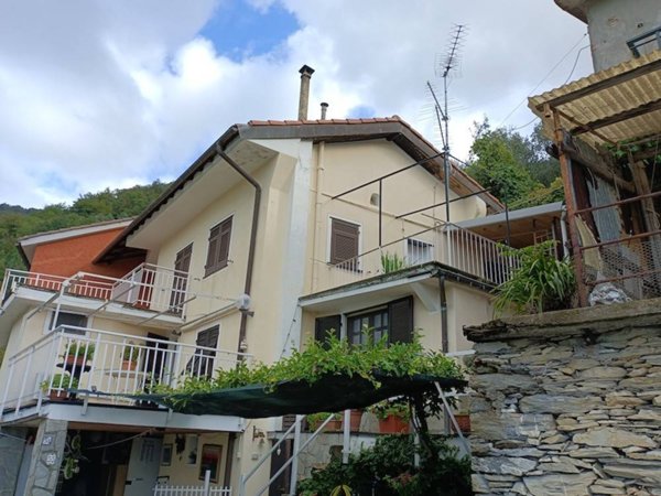 appartamento in vendita a Rapallo in zona Sant'Andrea di Foggia