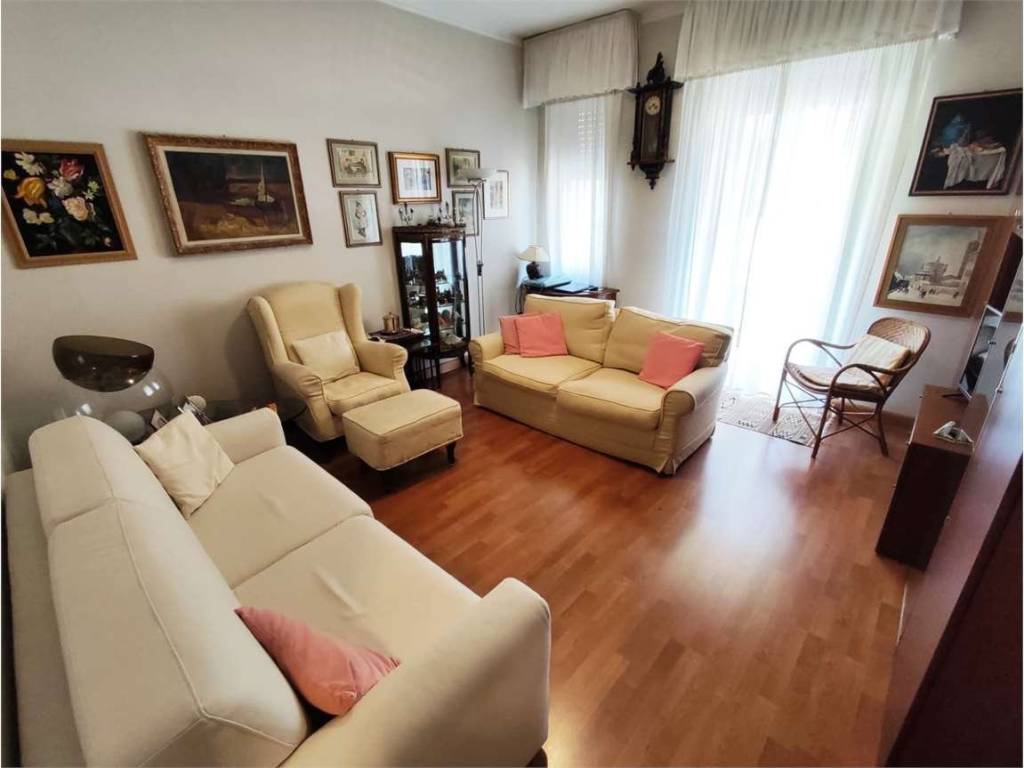appartamento in vendita a Rapallo in zona San Michele di Pagana
