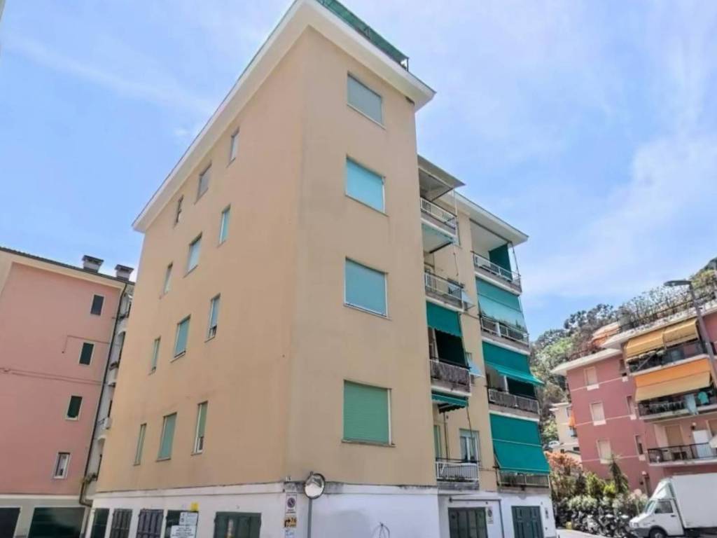 appartamento in vendita a Rapallo in zona San Michele di Pagana
