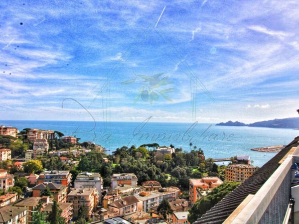 appartamento in vendita a Rapallo in zona Montallegro