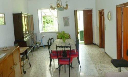 casa indipendente in vendita a Rapallo in zona Sant'Andrea di Foggia