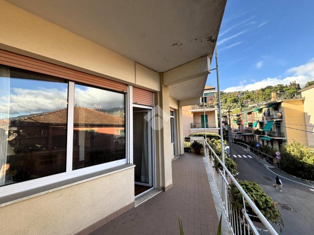 appartamento in vendita a Rapallo in zona San Michele di Pagana