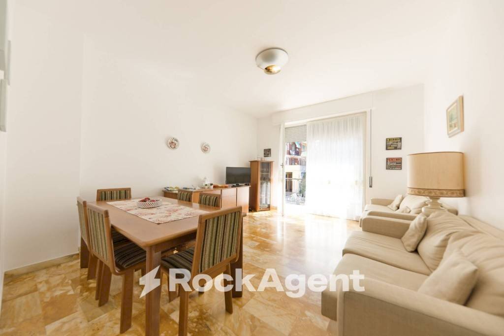 appartamento in vendita a Rapallo in zona Montallegro