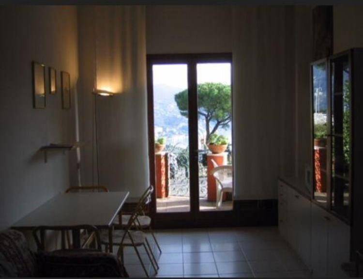 appartamento in vendita a Rapallo in zona San Michele di Pagana