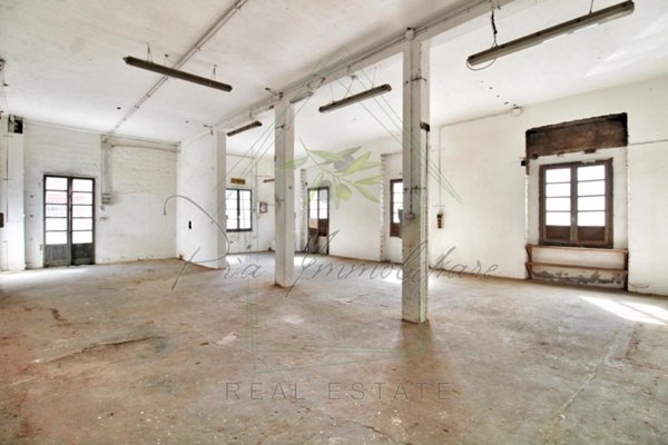 locale di sgombero in vendita a Rapallo