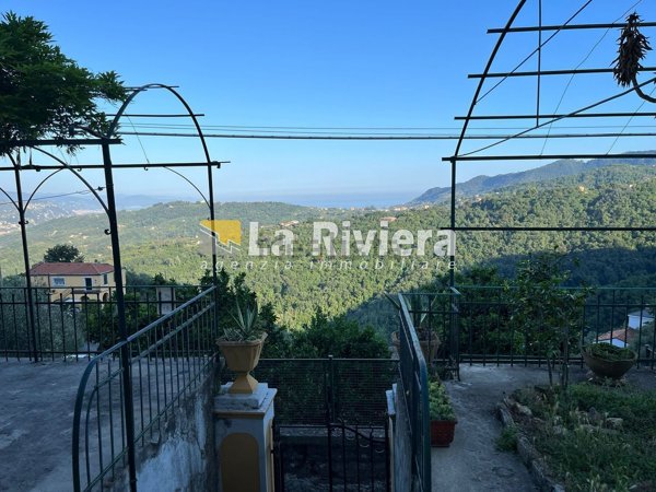 casa indipendente in vendita a Rapallo in zona San Martino di Noceto
