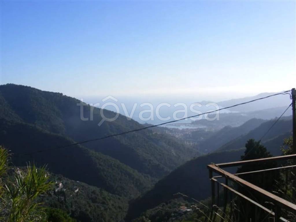 casa indipendente in vendita a Rapallo