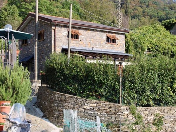 casa indipendente in vendita a Rapallo