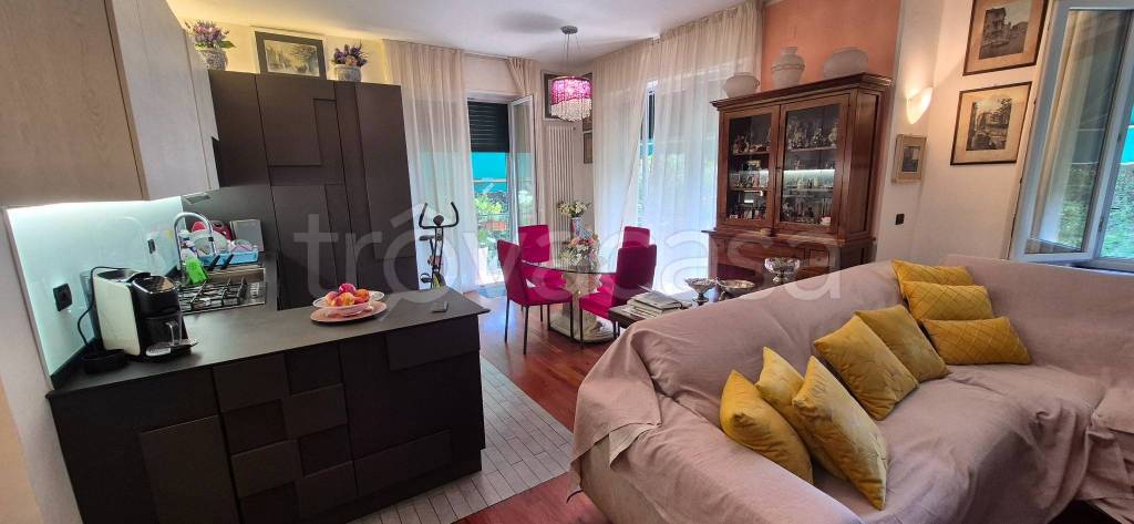 appartamento in vendita a Rapallo in zona Montallegro