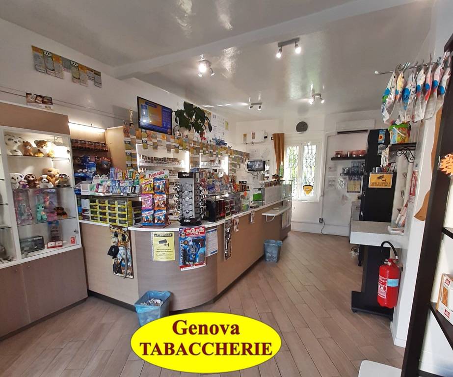 negozio in vendita a Rapallo in zona Santa Maria del Campo