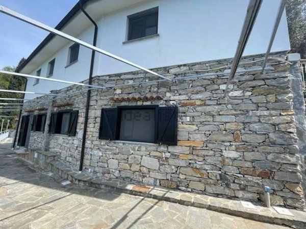 casa indipendente in vendita a Rapallo