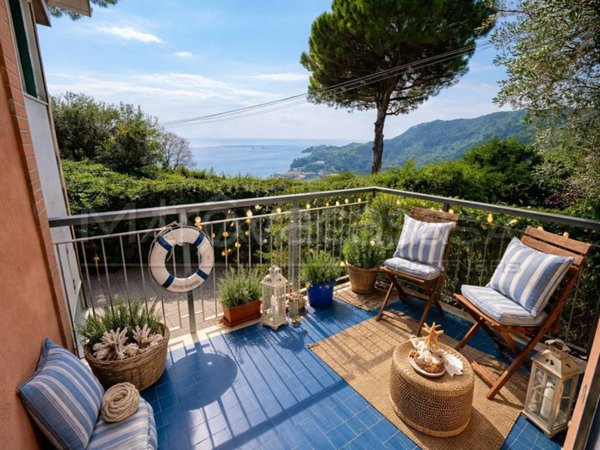 appartamento in vendita a Rapallo in zona San Michele di Pagana