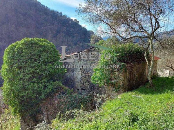 casale in vendita a Rapallo