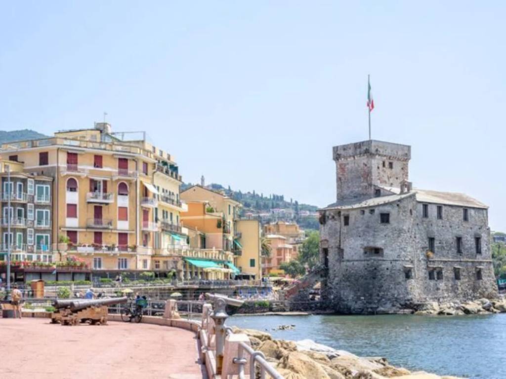 negozio in vendita a Rapallo