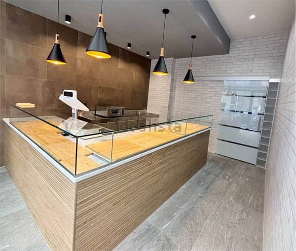 locale di sgombero in vendita a Rapallo