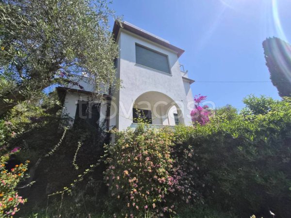 appartamento in vendita a Rapallo in zona San Michele di Pagana