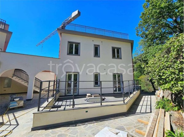 appartamento in vendita a Rapallo in zona Montallegro