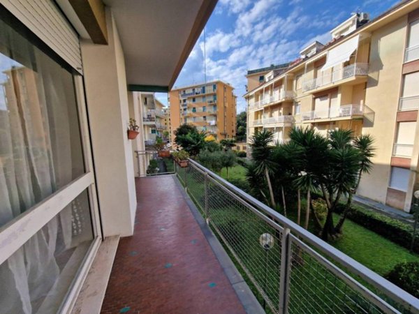 appartamento in vendita a Rapallo in zona Montallegro