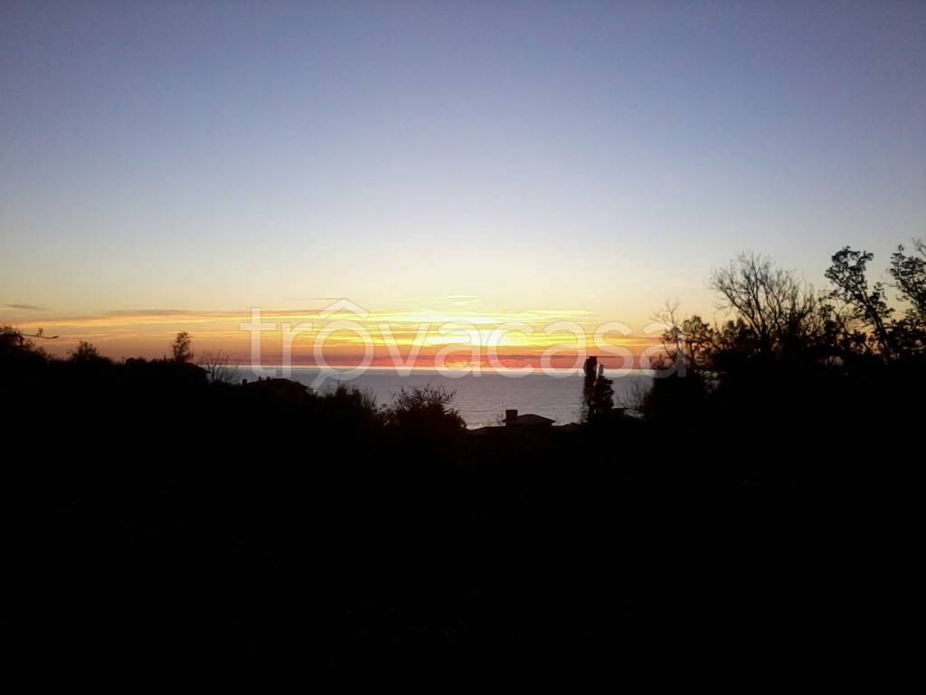 locale commerciale in vendita a Rapallo