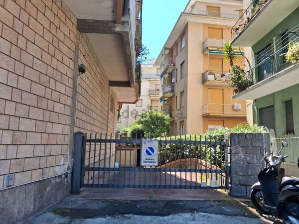 box auto in vendita a Rapallo