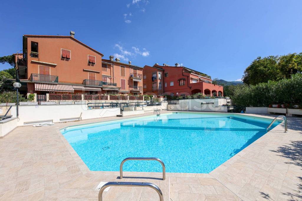 appartamento in vendita a Rapallo in zona Santa Maria del Campo
