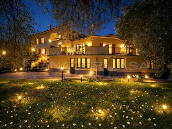 casa indipendente in vendita a Rapallo