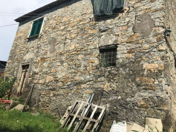 casa indipendente in vendita a Rapallo