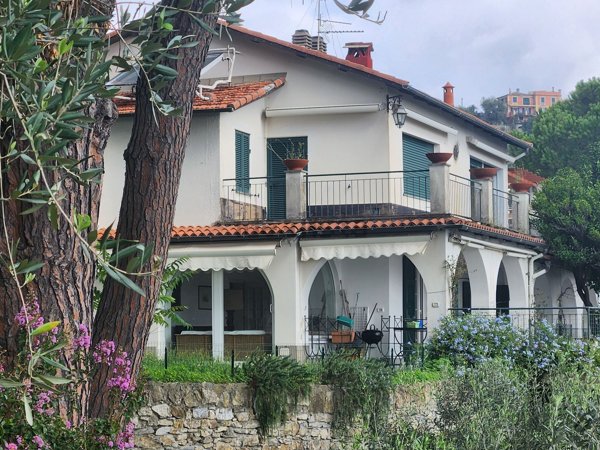 casa indipendente in vendita a Rapallo