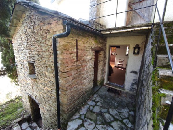 casa indipendente in vendita a Rapallo in zona San Quirico d'Assereto