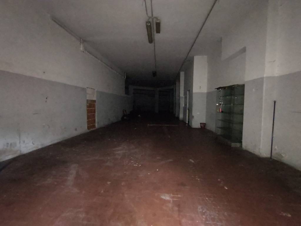 locale commerciale in vendita a Rapallo