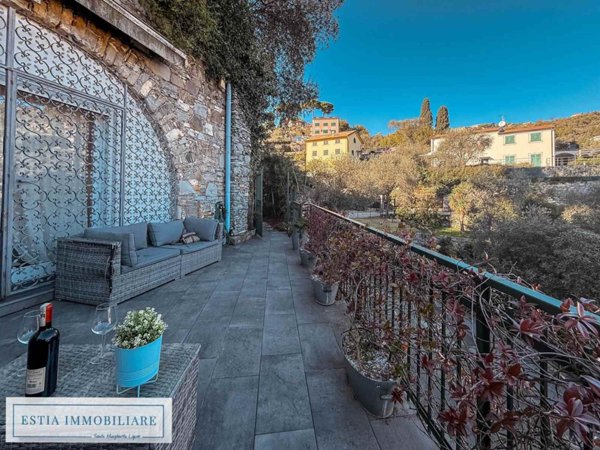 appartamento in vendita a Rapallo in zona San Michele di Pagana