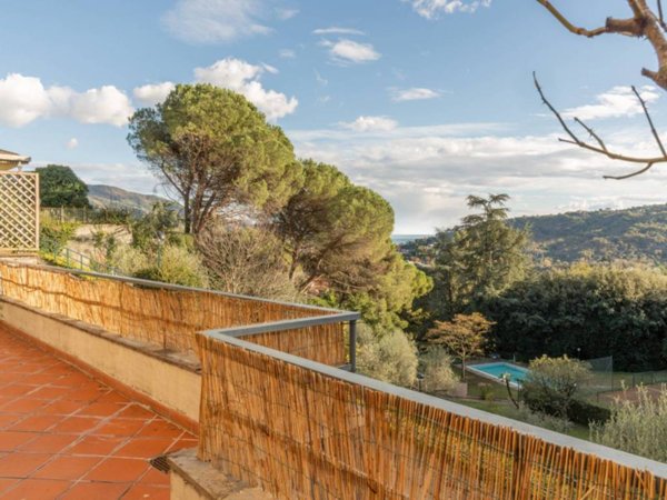 appartamento in vendita a Rapallo in zona Sant'Andrea di Foggia