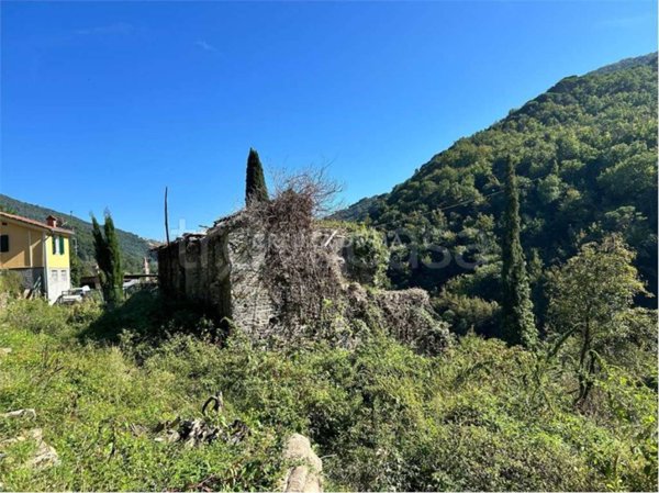 casa indipendente in vendita a Rapallo in zona Sant'Andrea di Foggia