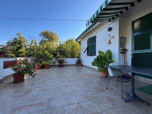 casa indipendente in vendita a Rapallo