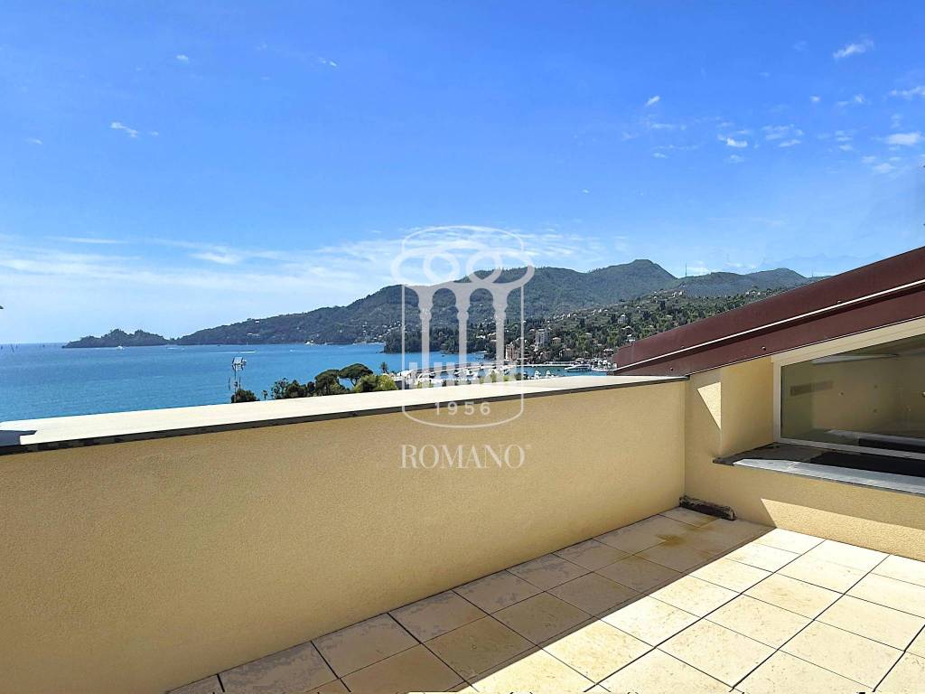 appartamento in vendita a Rapallo in zona San Michele di Pagana