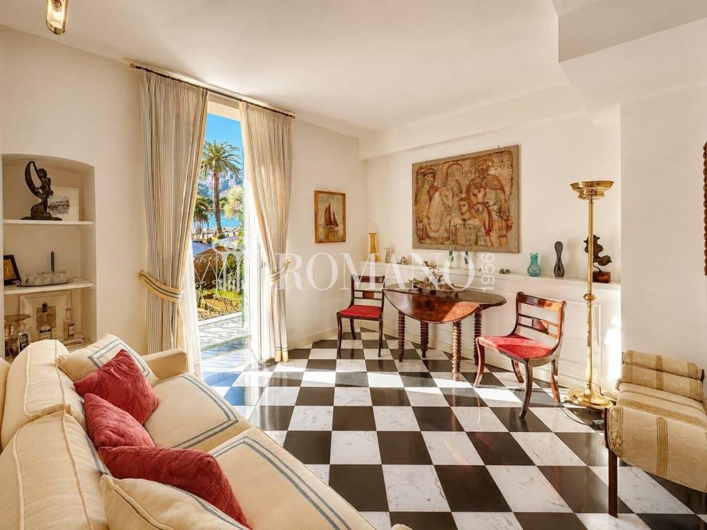 appartamento in vendita a Rapallo in zona San Michele di Pagana